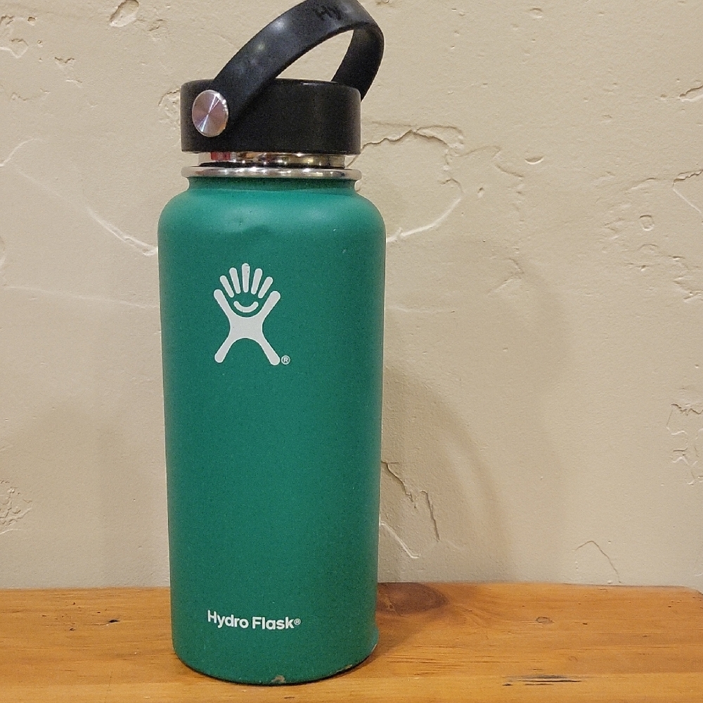 Hydro Flask 32oz Kelly Green Insulated Water Bottle